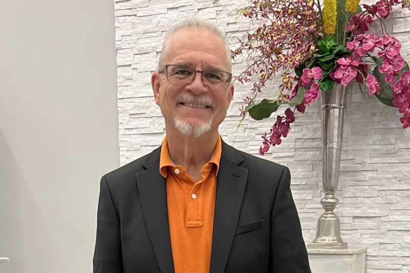 Pastor Jerry van Dalen